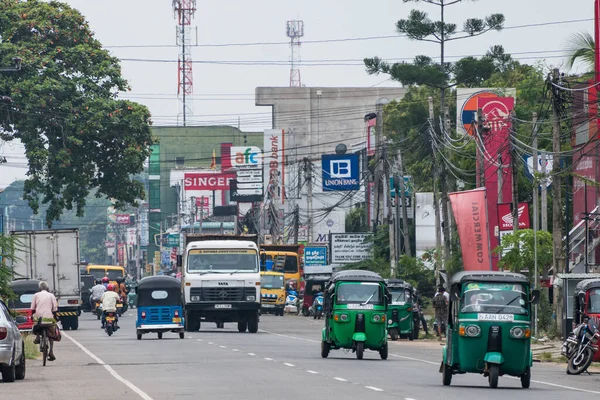 Matara Sri Lanka Jalan Utama Dengan Tukik Dan Lalu Lintas — Stok Foto