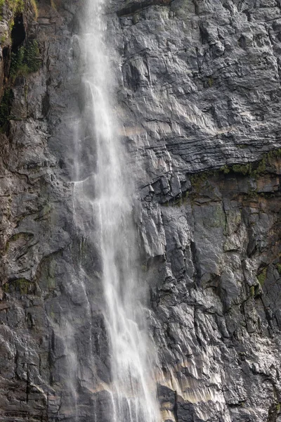 Diyaluma Falls Sri Lanka Agua Cae Desde Una Cascada 220 —  Fotos de Stock