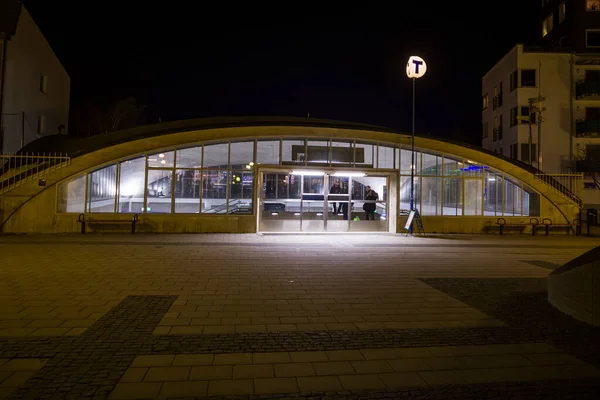 Stockholm Zweden Toegang Tot Blackeberg Tunnelbana Metrostation Nachts — Stockfoto