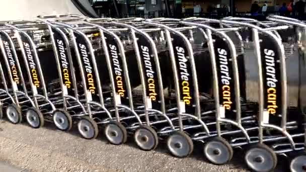 Dulles International Airport Washington Usa Set Baggage Trolleys Roll — Stock Video