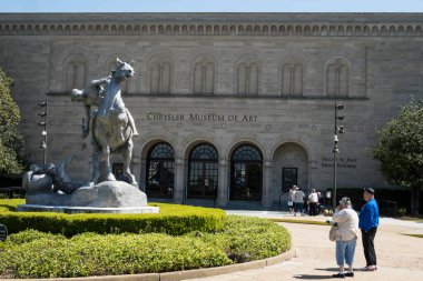 Norfolk, Virginia, ABD Chrysler Sanat Müzesinin dış girişi.