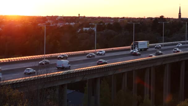 Estocolmo Suecia Tráfico Autopista Atardecer — Vídeos de Stock