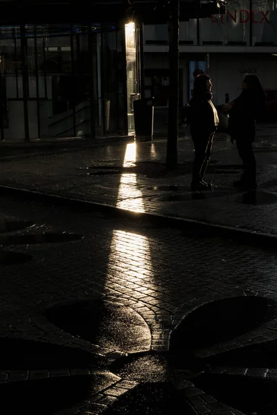 Stockholm Sweden People Walking Strong Evening Light Liljeholmen — стокове фото