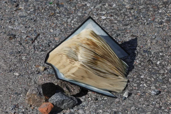 Old Book Thrown Pavement — Zdjęcie stockowe