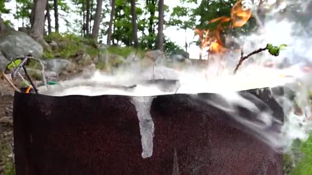 Fuego Humo Viejo Cepillo Combustión Tambor Aceite — Vídeos de Stock