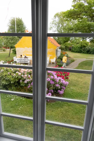 デンマークのスカガン博物館の庭の屋外カフェ — ストック写真