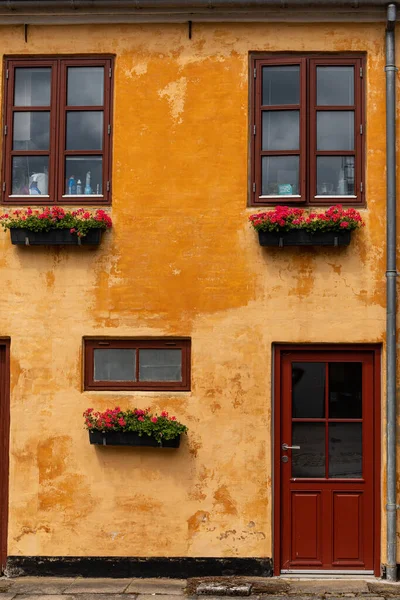 Hjorring Dänemark Die Orangefarbene Fassade Eines Alten Gebäudes — Stockfoto