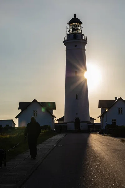 Hirtshals Danimarka Açık Bir Akşamda Hirtshals Deniz Fenerinin Önünden Geçen — Stok fotoğraf