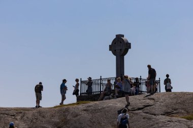 Birka, İsveç halkı Chrisitan misyonerinin anısına Ansgar Anıt Haçı 'nı davet ediyor..