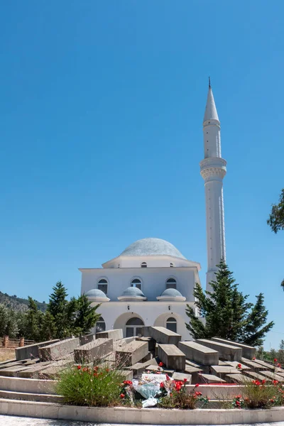 Xarre Albania Love Cameria Memorial Miosque Commemorating Genocide 1944 Erected —  Fotos de Stock