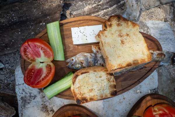 Ksamil Albania Picnic Lunch Grilled Seabass Feta Cheese Cucumber Tomato — Stock Photo, Image