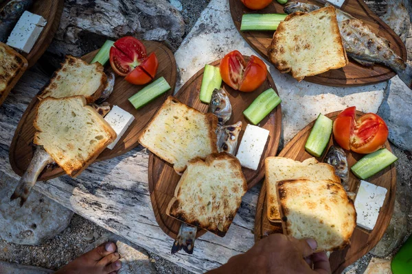 Ksamil Albania Picnic Lunch Grilled Seabass Feta Cheese Cucumber Tomato — Stockfoto