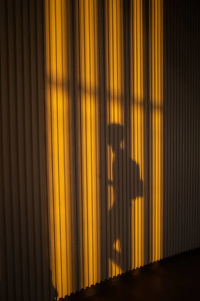 Corfu Greece People Line Shadow Airport Gate Sunset — Fotografia de Stock