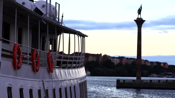 Stockholm Swedia Matahari Terbit Danau Malaren Pusat Kota Dan Patung — Stok Video