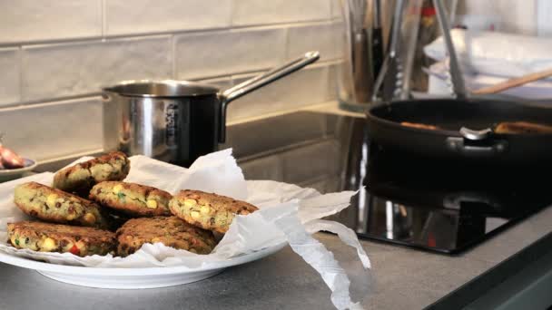 Cook Fries Lentil Burgers Places Them Plate Napkin — Stok video