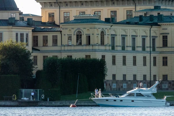 Stockholm Sweden King Queen Sweden Private Motorboat Drottnigholm Palace — Stok fotoğraf
