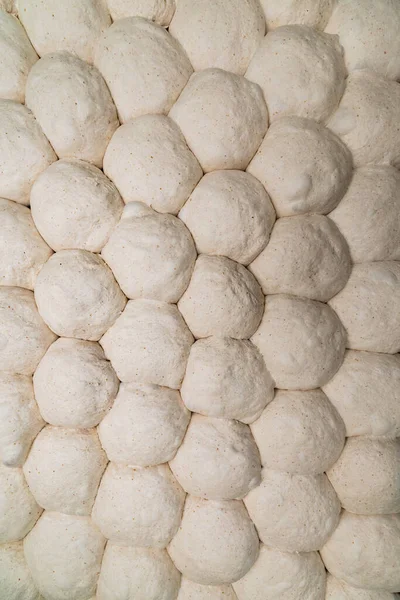 Świeże Ciasto Chlebowe Uformowane Bochenkach Gotowych Pieczenia — Zdjęcie stockowe