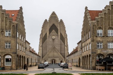 Kopenhag, Danimarka. Grundtvig 'in Bispebjerg bölgesindeki kilisesinin dışı..