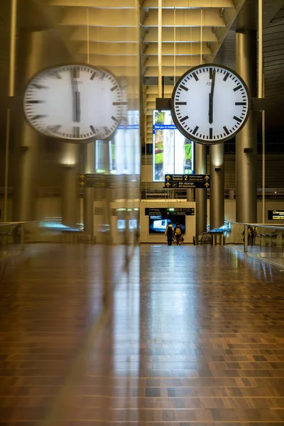 Koppenhága Dánia Egy Üres Folyosó Egy Óra Kstrup Repülőtér Metróállomáson — Stock Fotó