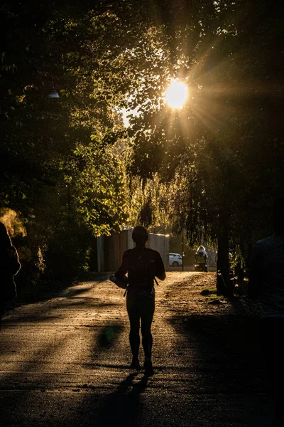 Stoccolma Svezia Persone Che Corrono Nel Parco Tantolunden Sotto Sole — Foto Stock