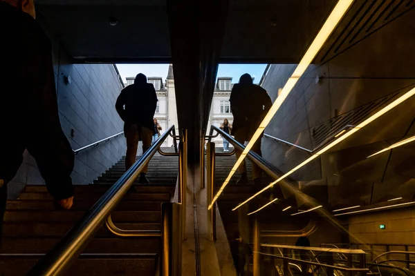 Kopenhag Danimarka Yolcuları Kopenhag Metro Sisteminde — Stok fotoğraf