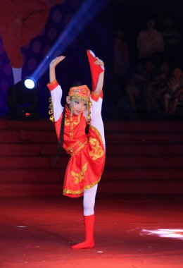 sahnede dans performans