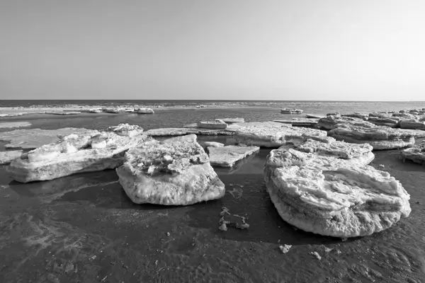 Küstenreste aus Eis natürliche Landschaft — Stockfoto