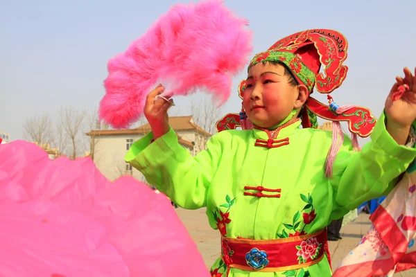 People wear colorful clothes, yangko dance performances in the s — Stock Photo, Image