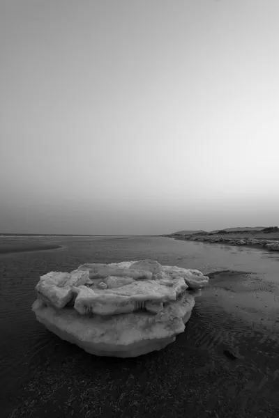 Coast residual ice natural scenery — Stock Photo, Image