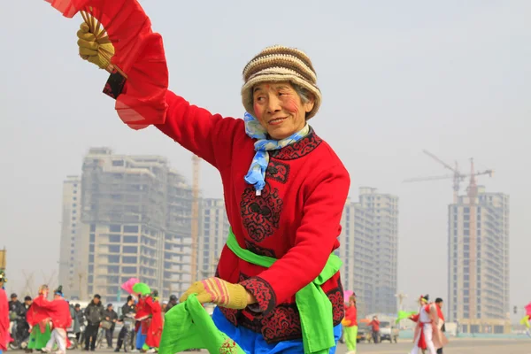 People wear colorful clothes, yangko dance performances in the s — Stock Photo, Image