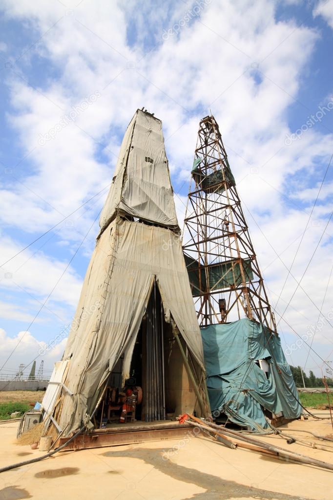 Drilling derrick in MaCheng iron mine, Luannan County, Hebei Pro