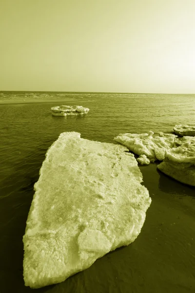 Littoral glace résiduelle paysage naturel — Photo