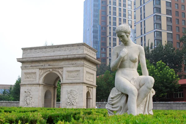Bayan çıplak taş taş kapıyı park, shijiazhuang heykel,