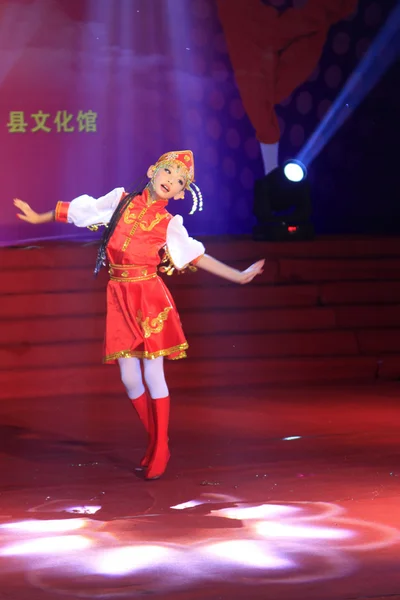 Performance de dança no palco — Fotografia de Stock