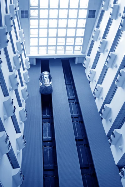 Modern elevator landscape in a traders Hotel, China — Stock Photo, Image