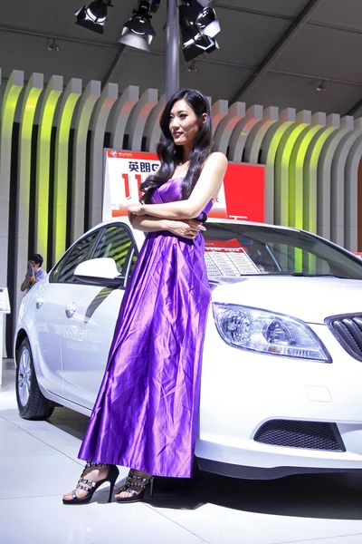 漂亮的车模型在车展，中国 — 图库照片