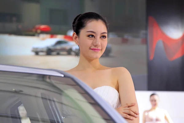 Modelo de carro bonito em uma exposição de carro, China — Fotografia de Stock