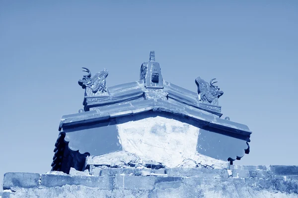Het oude gebouw dakranden in de Oost-koninklijke graftombes van de qin — Stockfoto