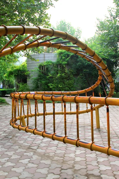 Spiral metal fitness equipment in the Stone Door park, Shijiazhu — Stock Photo, Image