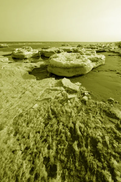 Costa hielo residual paisaje natural — Foto de Stock
