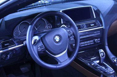 BMW motor direksiyon simidi araç satış mağazası