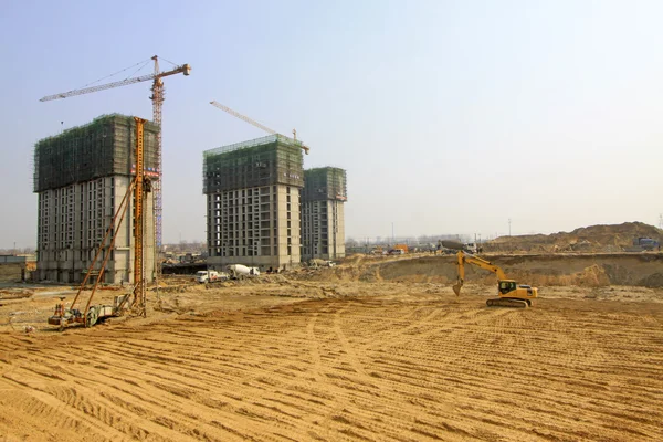 High rise residential construction site in a city — Stock Photo, Image