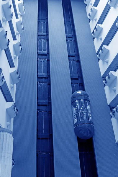 Modern elevator landscape in a traders Hotel, China — Stock Photo, Image