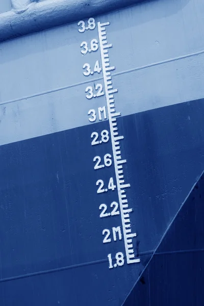 Plimsollová mark na lodi — Stock fotografie