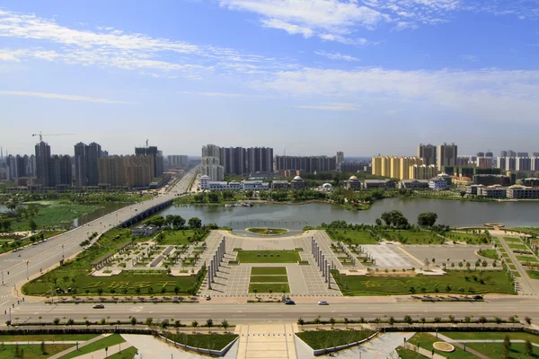 Architecture de bâtiment de ville dans le nord de la Chine — Photo