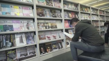 Guangzhou, Çin - 25 Mart 2019 Guangzhou Kütüphanesi, Çin.