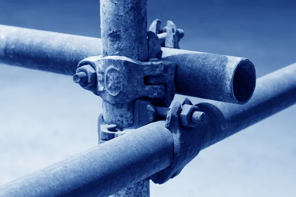 paslı metal iskele elemanları