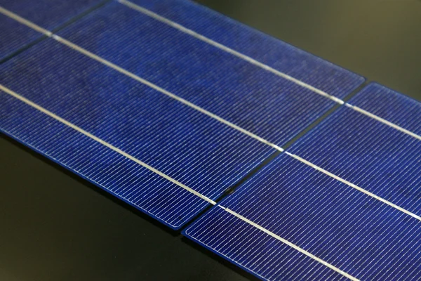 Солнечные фотоэлектрические панели — стоковое фото