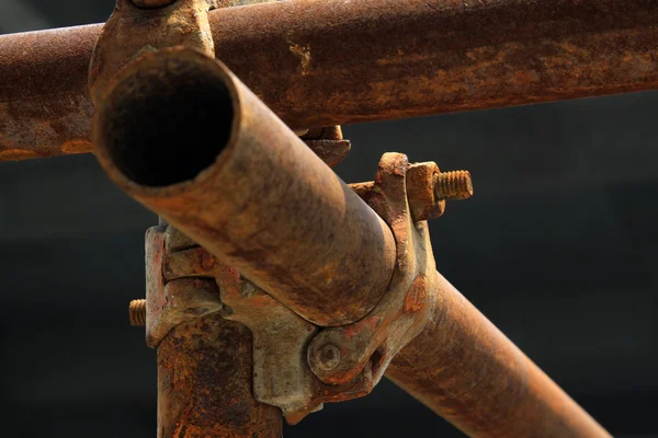 Rusty metal scaffolding elements — Stock Photo, Image