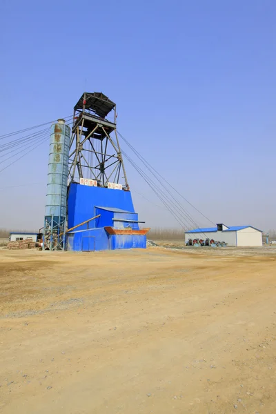 Derrick di perforazione nella miniera di ferro di MaCheng, contea di Luannan, Hebei Pro — Foto Stock